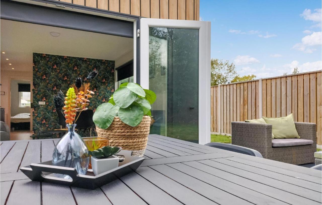 2 Bedroom Awesome Home In Heinkenszand ภายนอก รูปภาพ