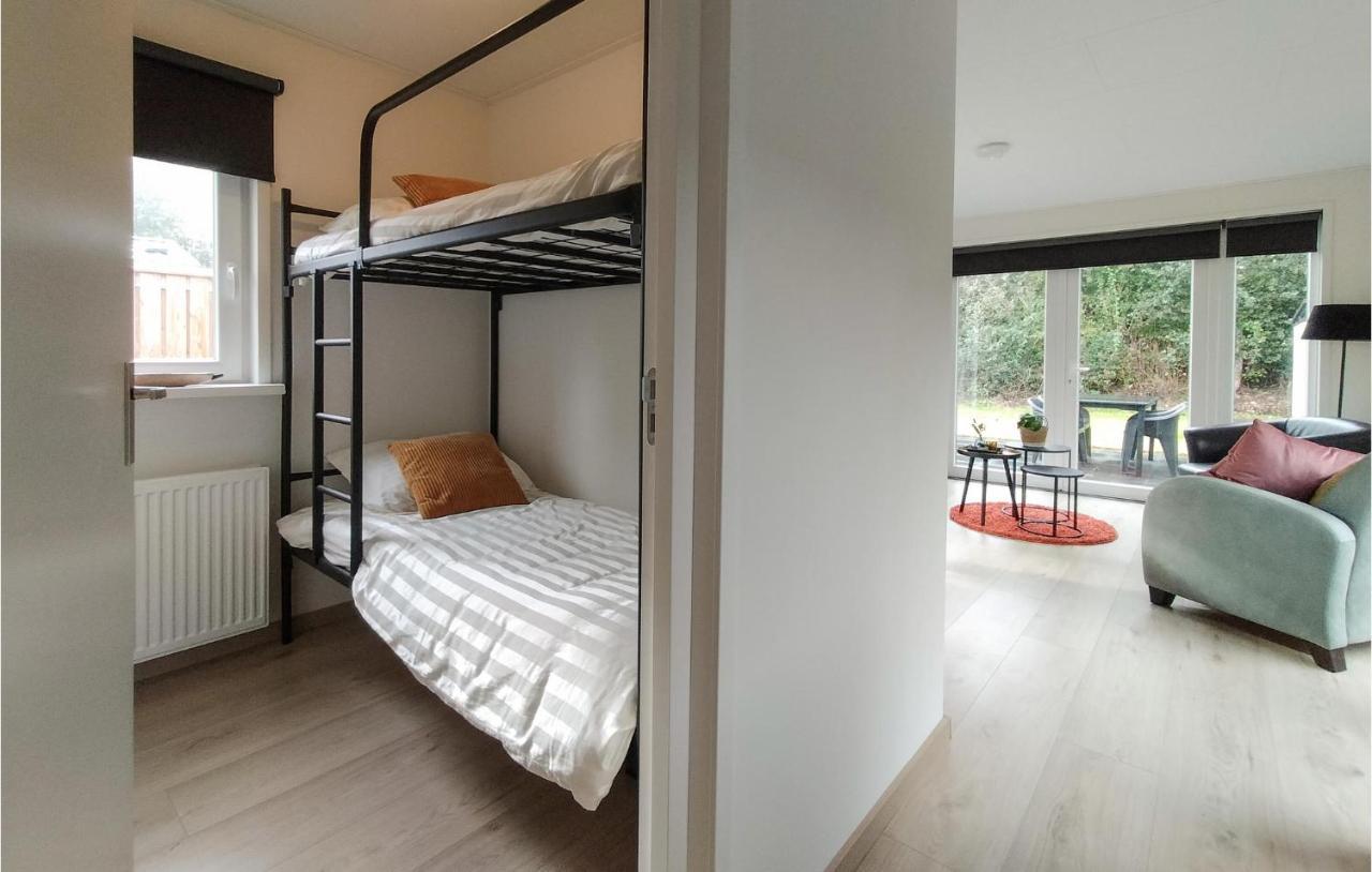 2 Bedroom Awesome Home In Heinkenszand ภายนอก รูปภาพ