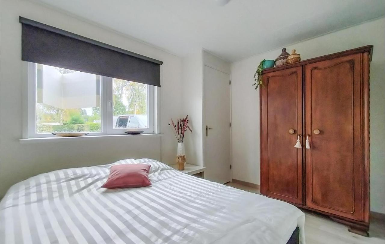 2 Bedroom Awesome Home In Heinkenszand ภายนอก รูปภาพ
